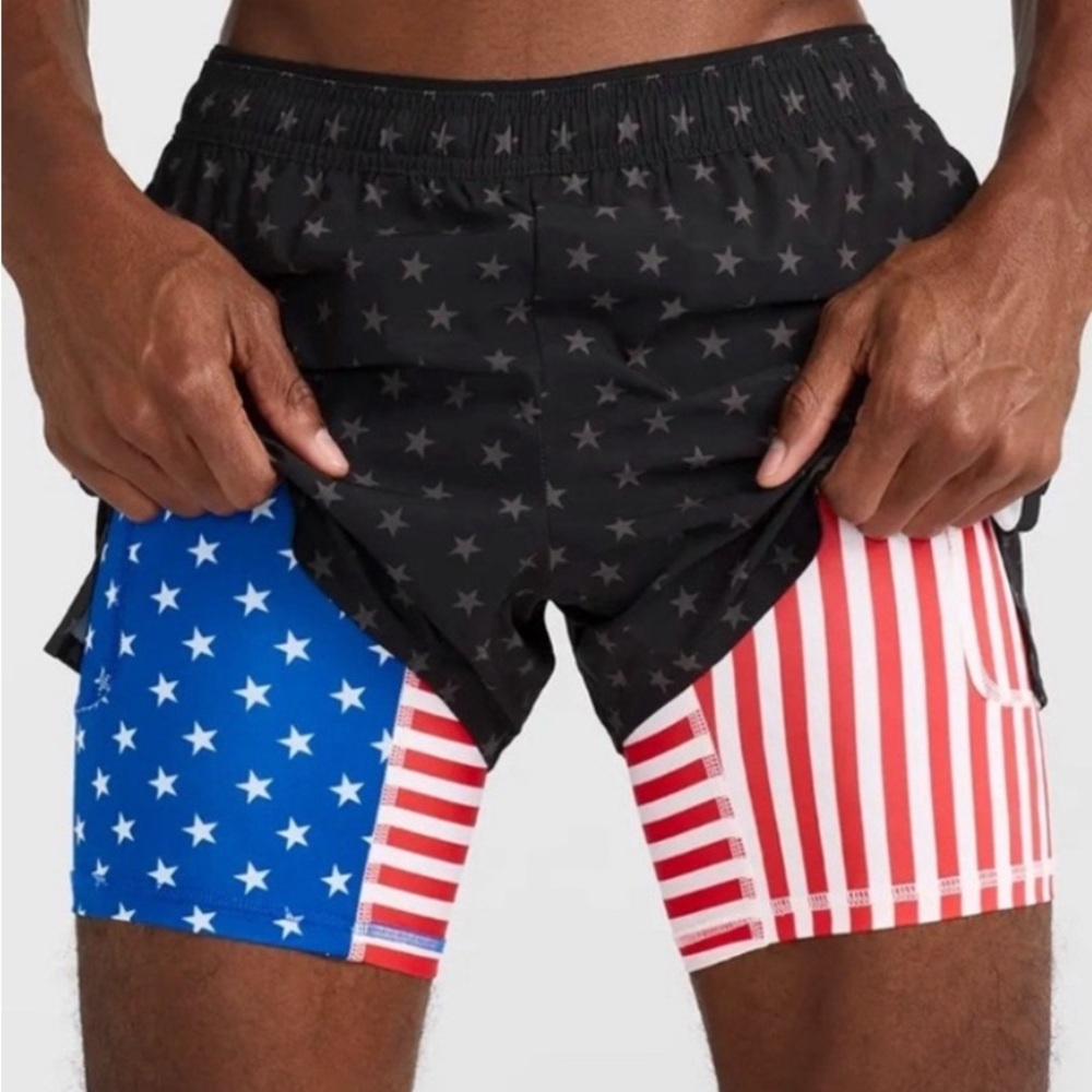 CHUBBIES The Danger Zones 5.5”  Shorts Black Stars/American Flag Line small